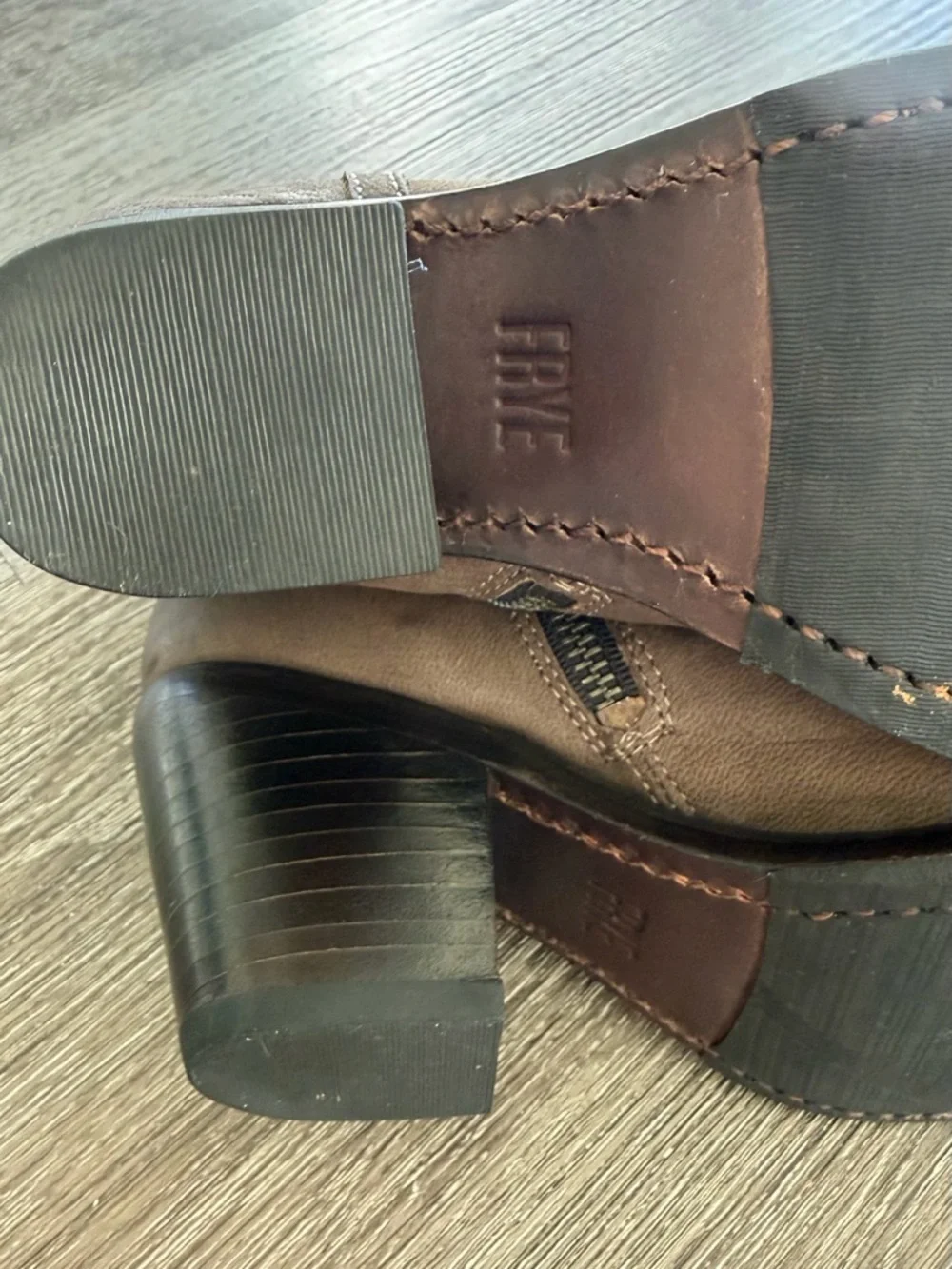 Frye classic ankle